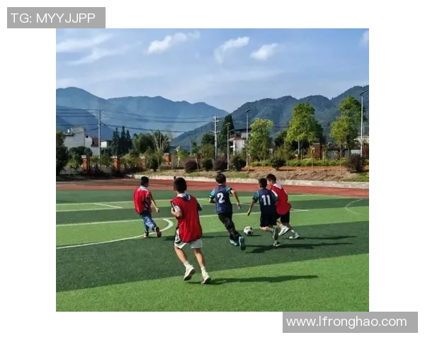 青少年足球联赛助力青少年成长与团队精神培养的全新平台